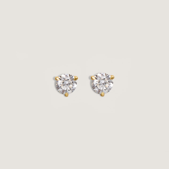 June Round Stud Earrings Diamond