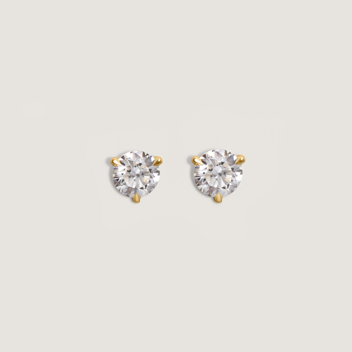 June Round Stud Earrings Diamond