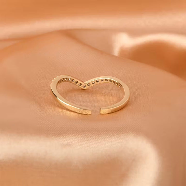 Minimalist Chevron V Ring