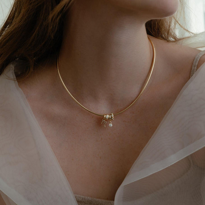 Heirloom Curved Chain Necklace