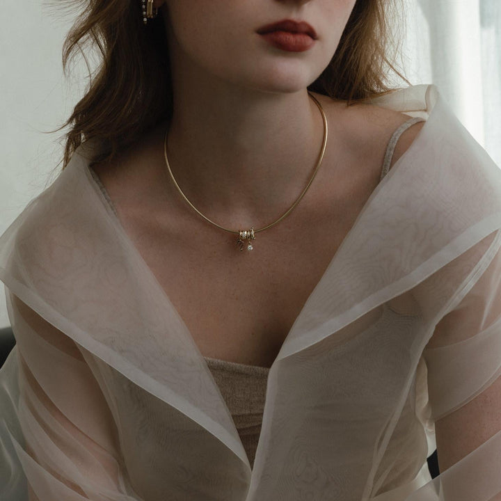 Heirloom Curved Chain Necklace
