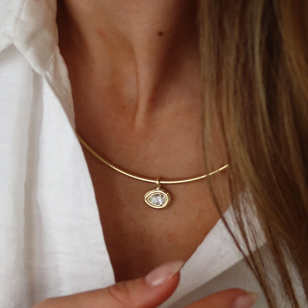 Heirloom Curved Chain Necklace