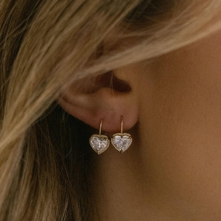 Solis Ribbed Heart Diamond Earrings