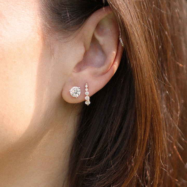 June Round Stud Earrings Diamond