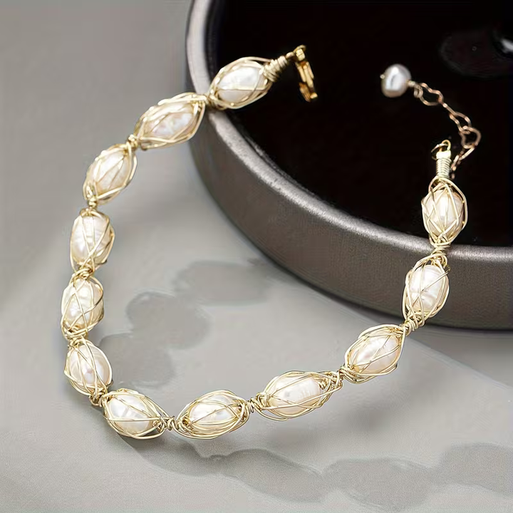 Wire Pearl Braelet