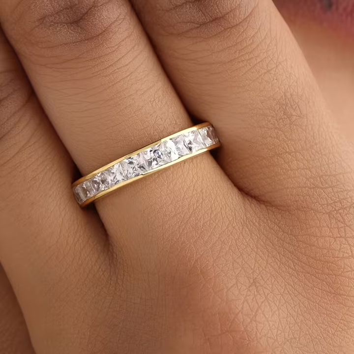Elegant Luxury Spark Gold Ring