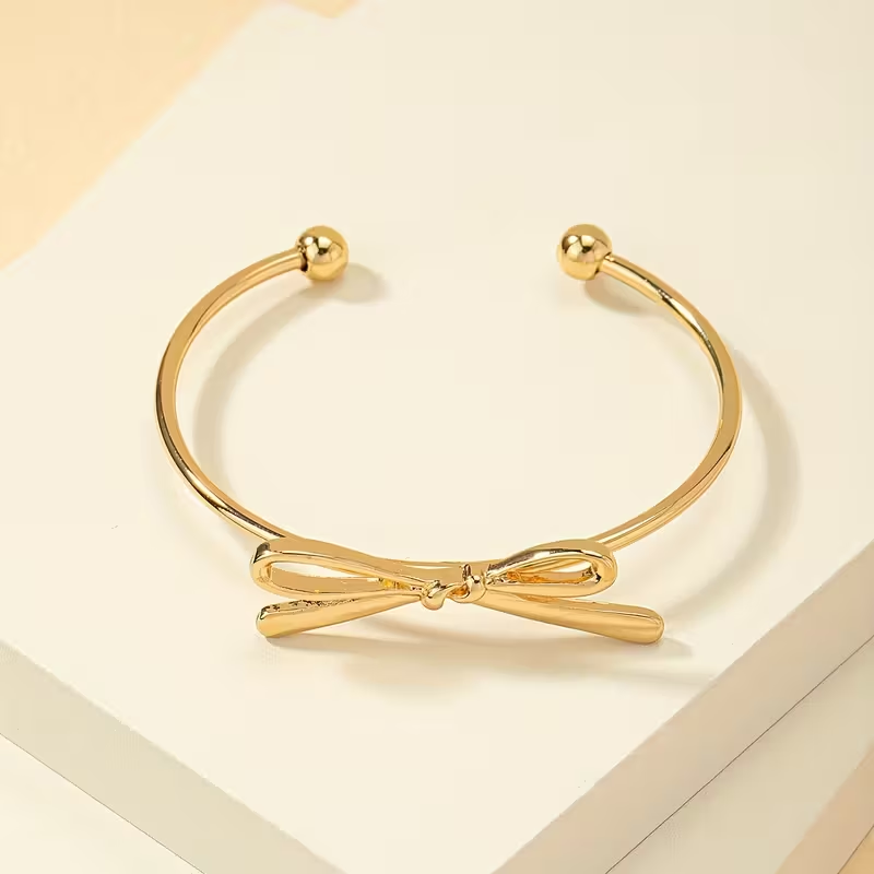 Vintage Gold Bow Open Bracelet