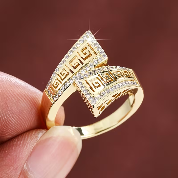 Vintage Tribal Zirconia Gold Ring
