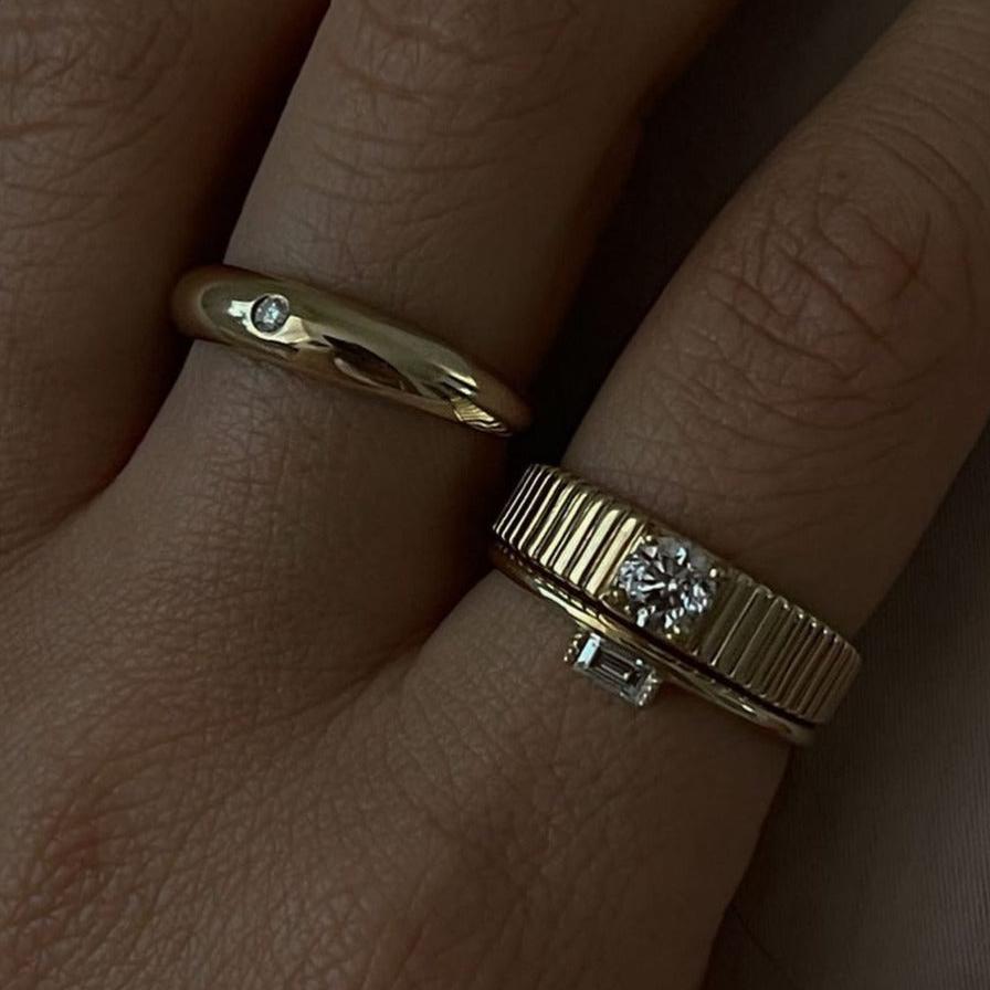Solis Ribbed Ring Round Diamond 0.5 Carat